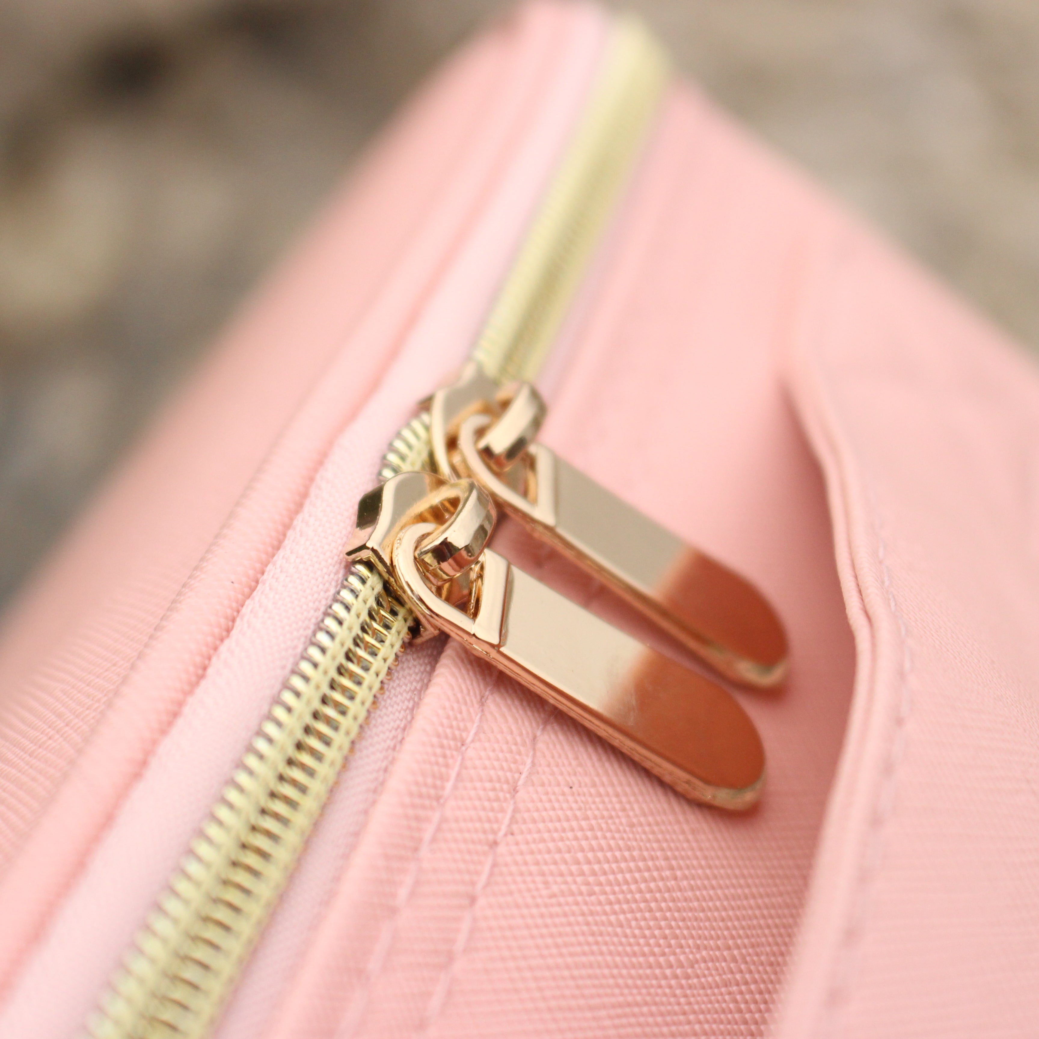 Organizador de maquillaje portátil con espejo LED PRYON™