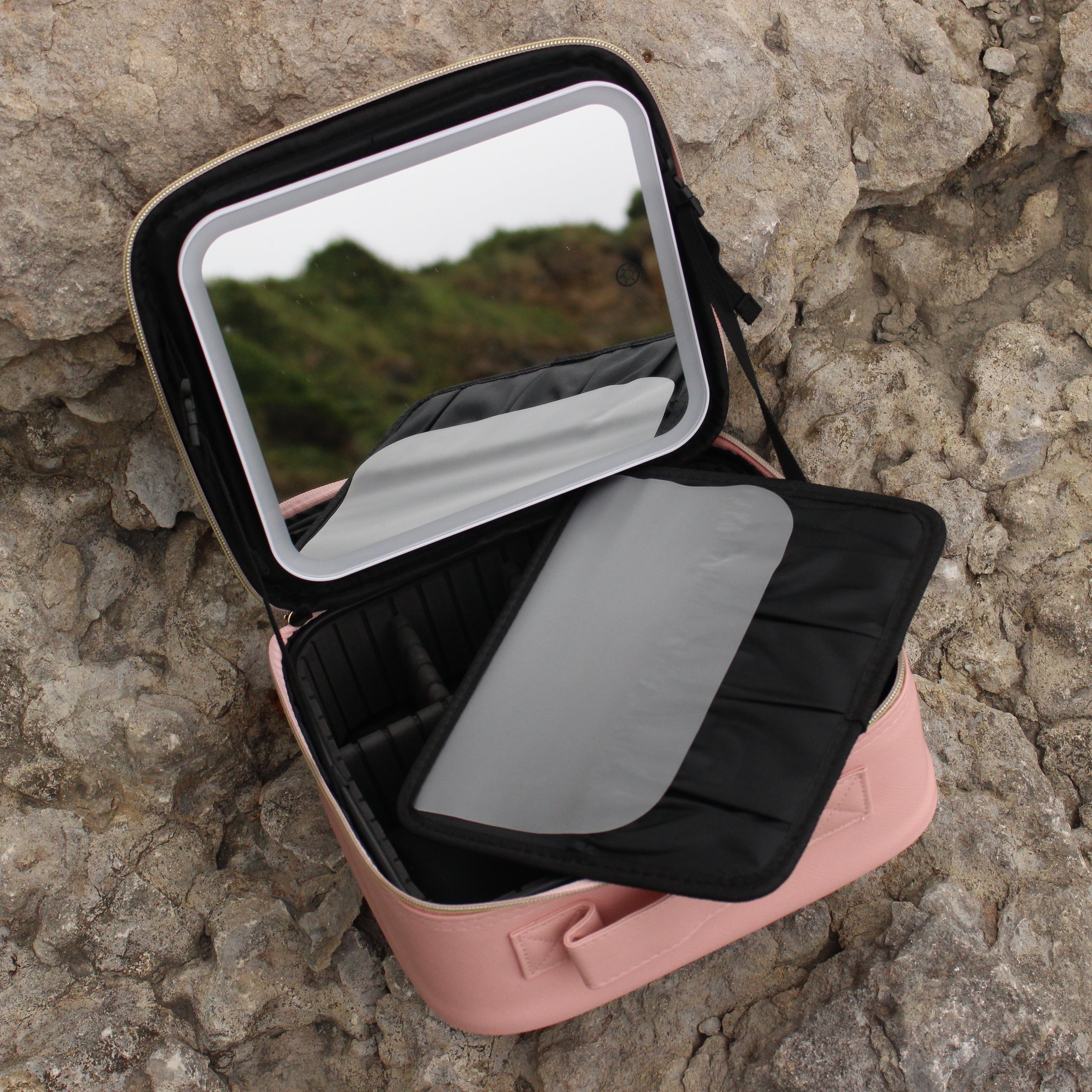 Organizador de maquillaje portátil con espejo LED PRYON™